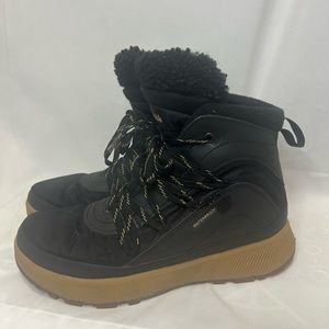 Columbia Red Hills Omni-Heat™ Women's Snow Boots, Color Black, size 8.5